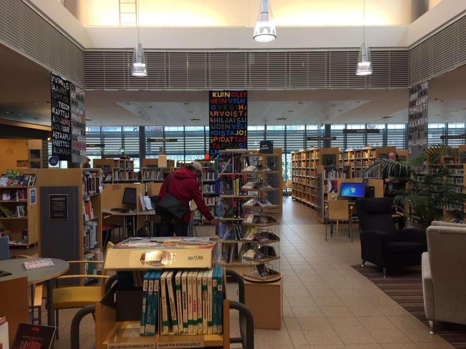 kirjastojen-aanimaisemat-hanke2016_sampolan-kirjasto-tre_heidih_01